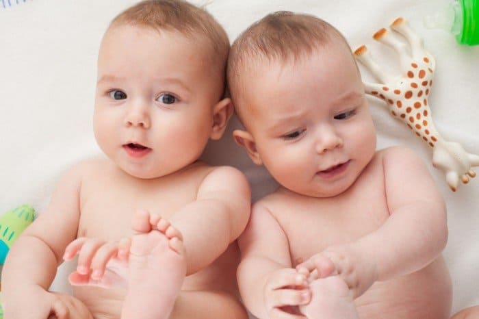Giải mã ý nghĩa khi nằm mơ thấy sinh đôi